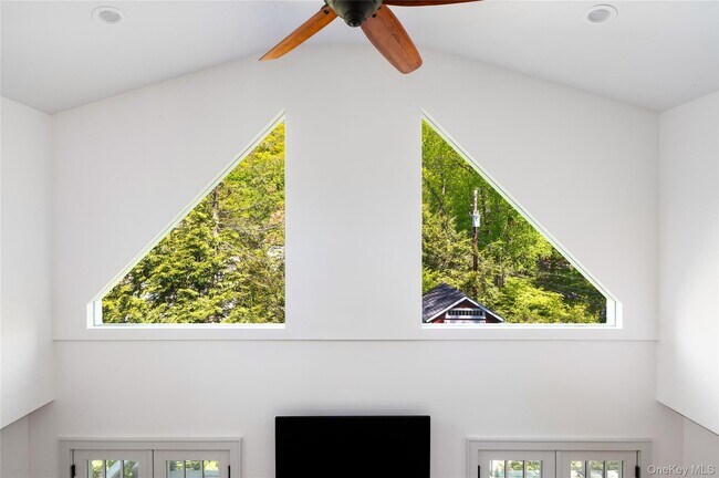 Building Photo - 53 Cove Rd