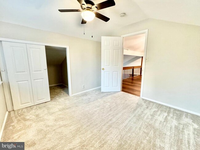 Building Photo - 39 S Turnberry Dr