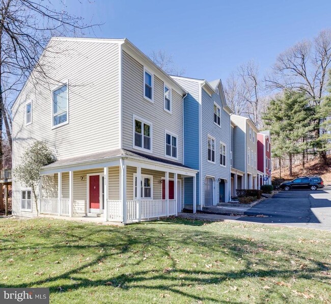 Building Photo - 6411 Cherokee Ct