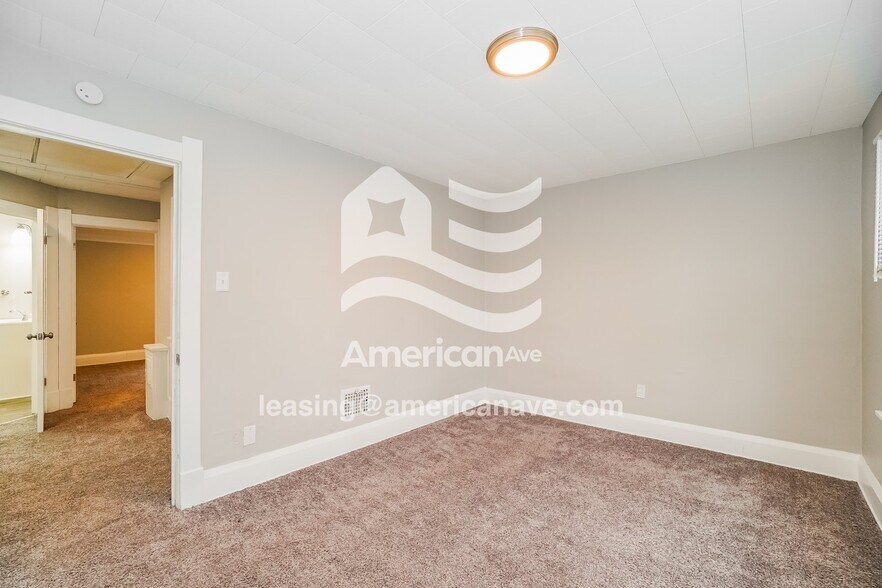 Building Photo - 514 Durango Dr