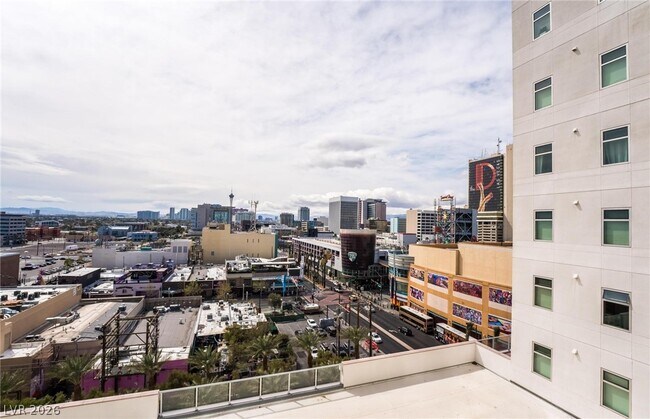 Building Photo - 150 S Las Vegas Blvd