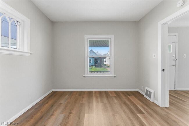 Building Photo - 4512 Oak Park Ave