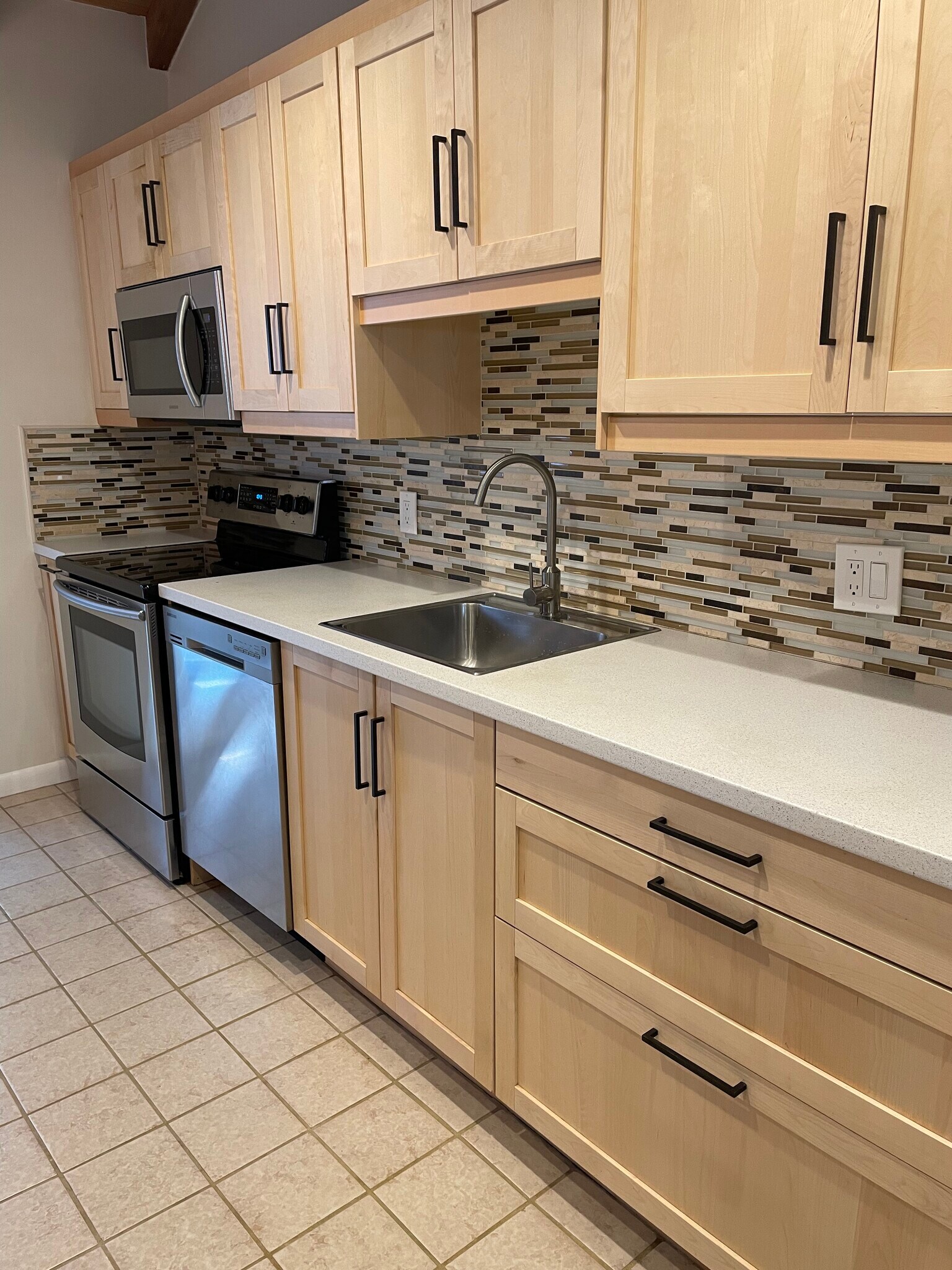Kitchen - 810 SE 2nd St