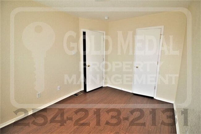 Building Photo - 4500 Sylvia Dr