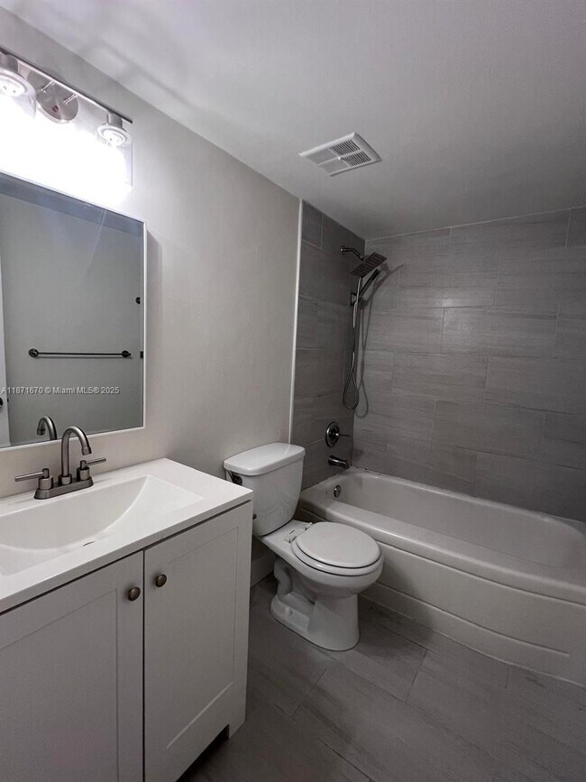 Building Photo - 2745 W 66th St