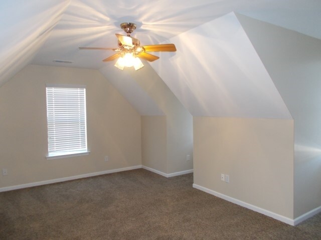 Building Photo - 121 Dovetail Dr
