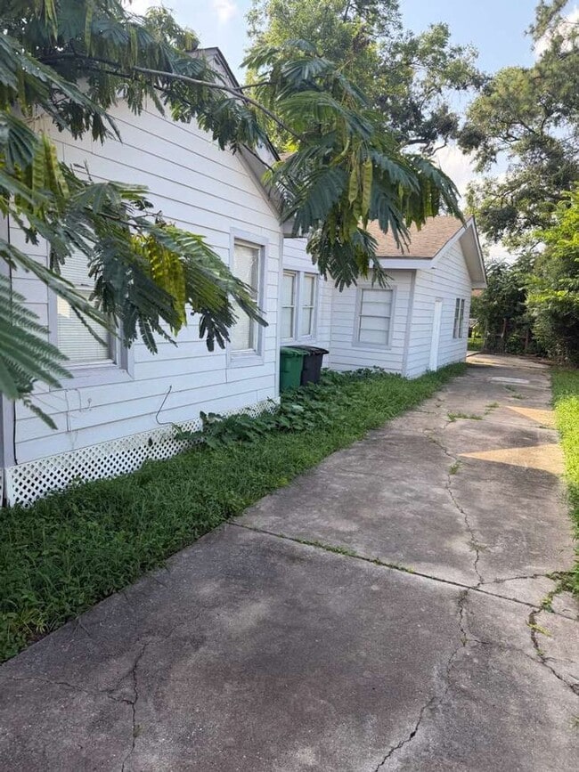 Building Photo - Property under renovations!