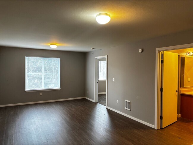 Building Photo - Welcome to Belleau Woods!