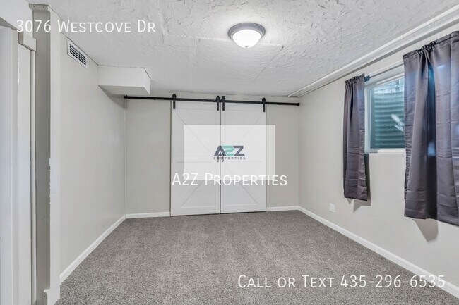 Building Photo - 3076 Westcove Dr