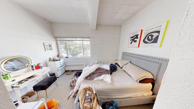 Building Photo - 1105 11th St