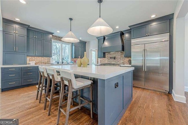 Building Photo - 4562 Columns Dr SE