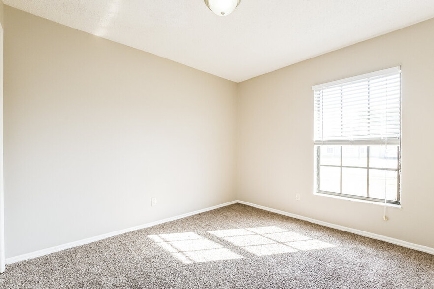 Building Photo - 13530 Texas Woods Cir