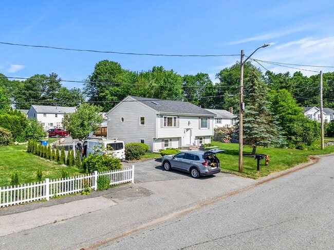 Building Photo - 14 N Glenway Ave