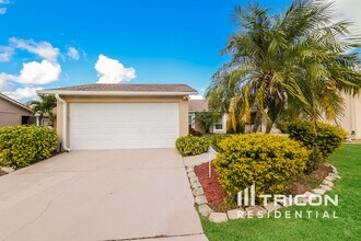 Building Photo - 4005 Cypress Landing S