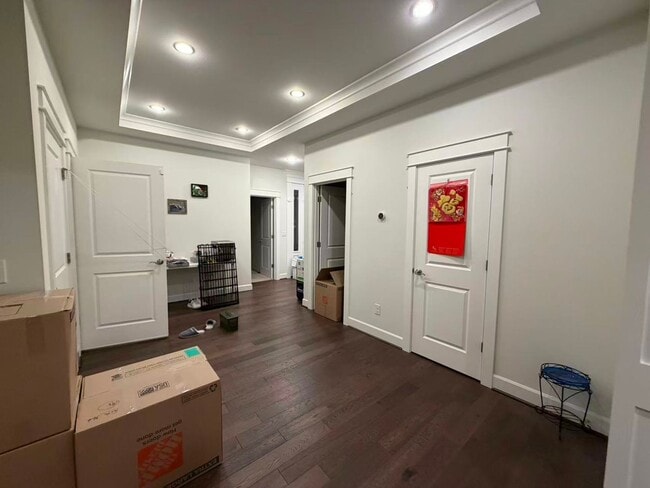 Building Photo - Spacious 5B Home in Desirable Sammamish neighborhood