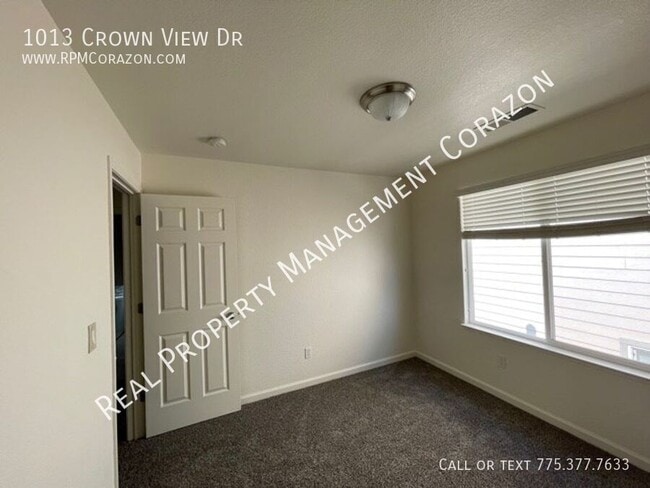 Building Photo - 1013 Crown View Dr