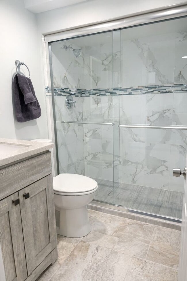 Building Photo - 4151 W Fullerton Ave