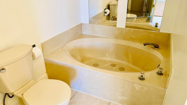 Building Photo - 107 Half Moon Cir