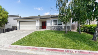 Building Photo - Expansive Valley Views & Private Living in Castro Valley - 4BD/3BA Exec Home