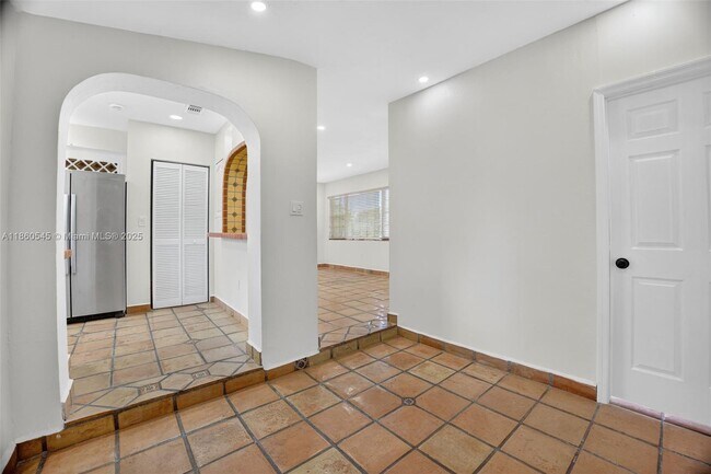 Building Photo - 7941 SW 37th Terrace
