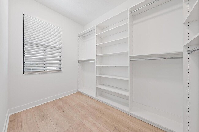 Building Photo - 13128 Alton Rd