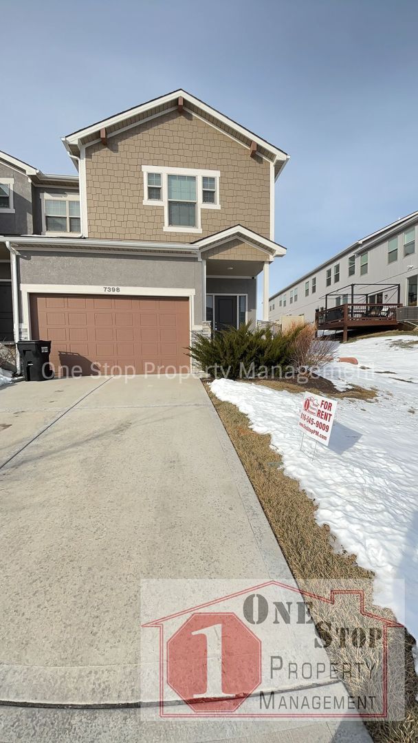 Primary Photo - Beautiful 3 Bedroom, 2.5 Bathroom, 2 Car G...