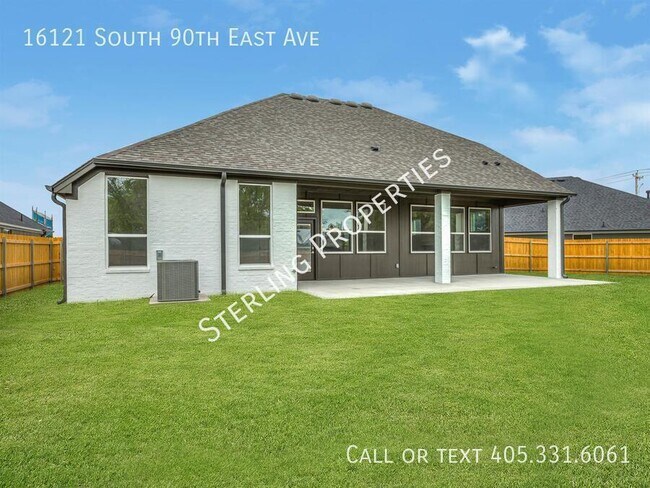 Building Photo - 16121 S 90th East Ave