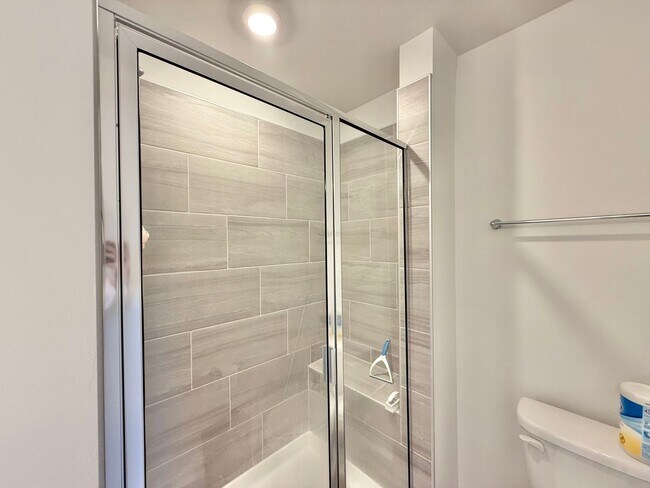 Building Photo - Gorgeous 3BD, 3.5BA Apex Townhome with 1-Car Garage in an HOA Community