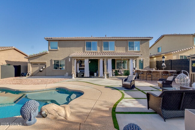 Building Photo - 18472 W Desert Ln