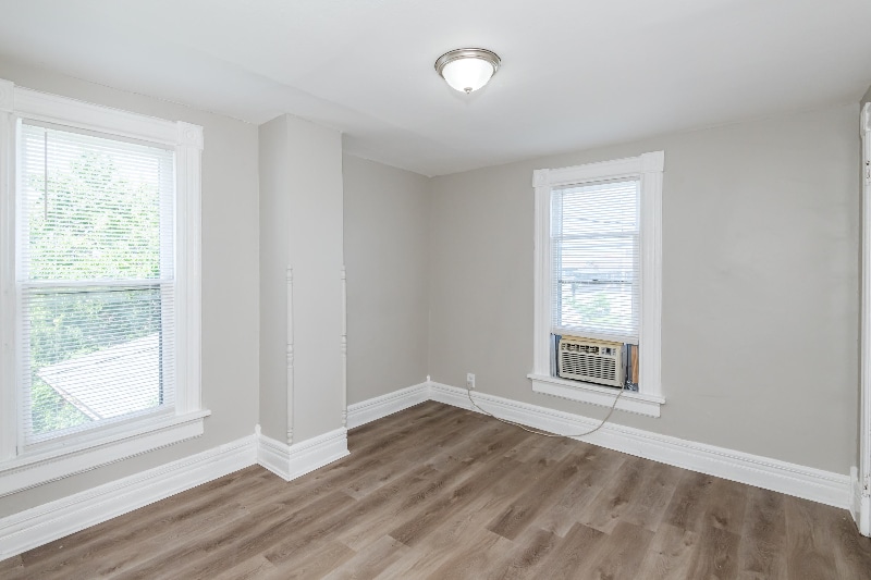 Building Photo - 115 E Foraker St