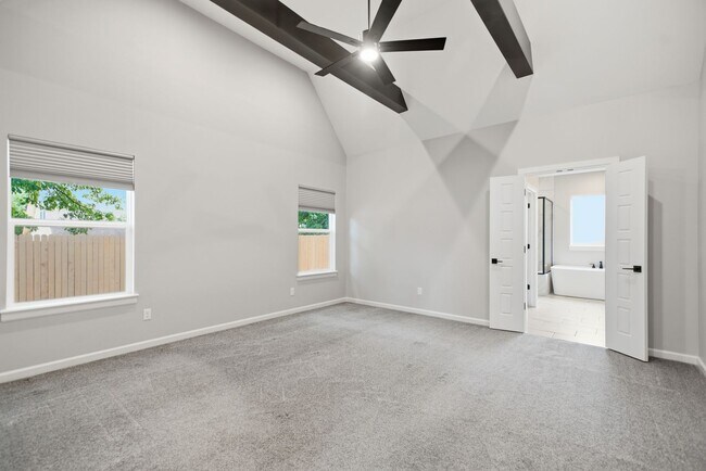 Building Photo - 11460 S Ash St