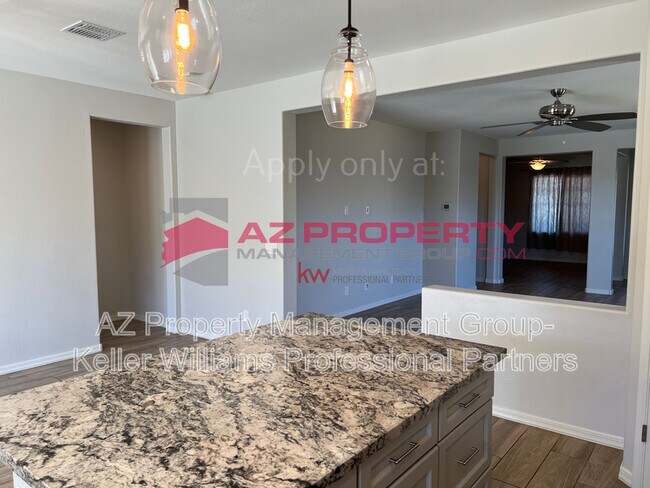 Building Photo - 2604 N Black Rock Rd