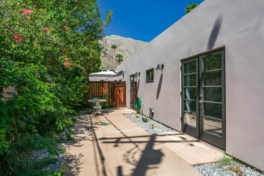 Building Photo - 133 Ocotillo Ave