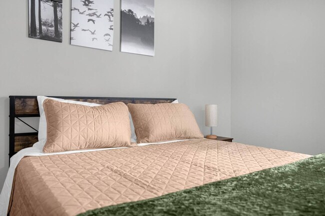 Building Photo - 13930 Heritage Club Dr