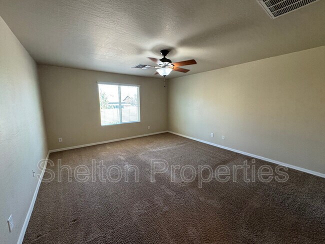 Building Photo - 20684 W White Rock Rd