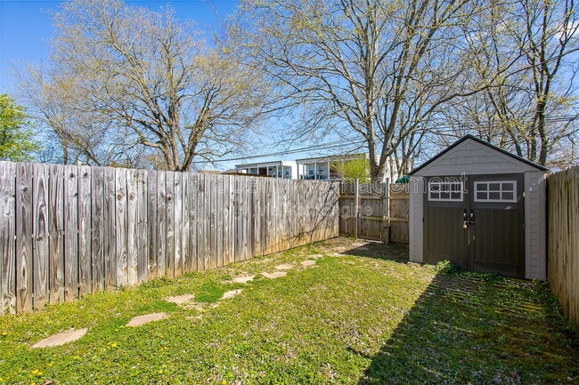 Building Photo - 1209 N 29th St