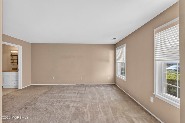 Building Photo - 398 Hampton Pl