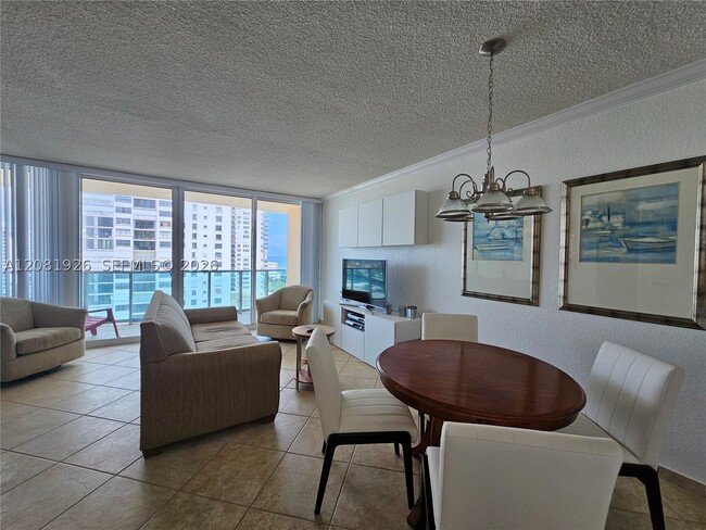 Building Photo - 2501 S Ocean Dr