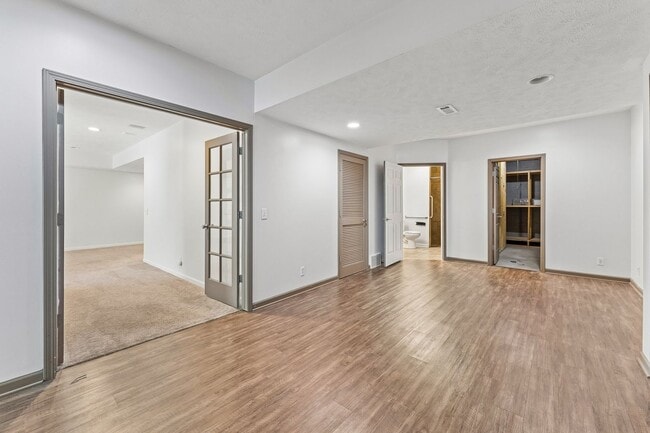 Building Photo - 4 Bedroom Elkhorn Ranch!
