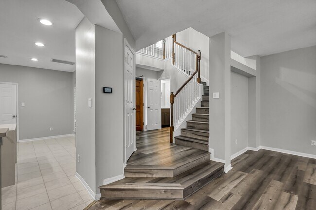 Building Photo - 23 Alderon Woods Pl