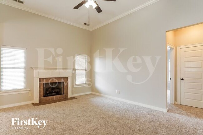 Building Photo - 604 Round Rd