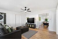 Building Photo - 8642 Macawa Ave