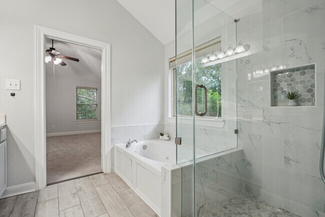 Building Photo - 90 Panterra Way