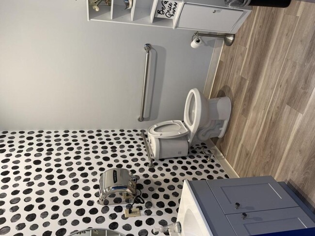 Building Photo - 8751 Commodity Cir