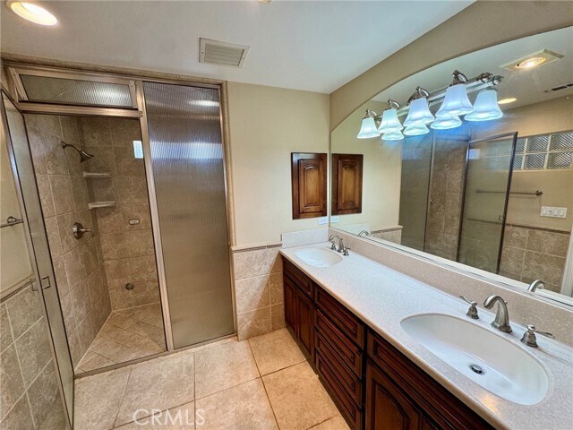 Building Photo - 13880 Evergreen Ln