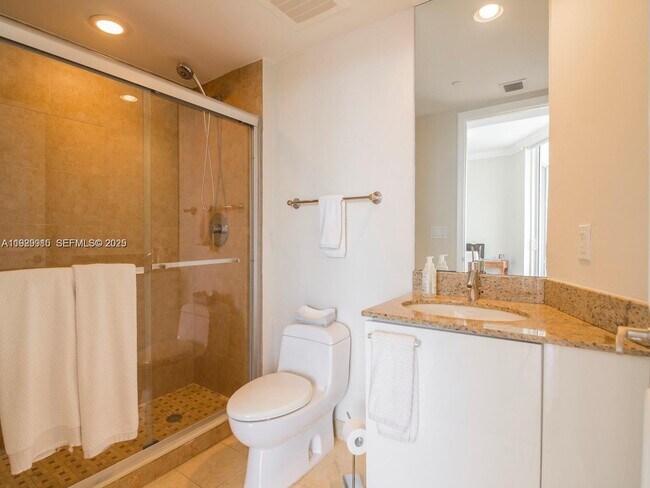 Building Photo - 17201 Collins Ave