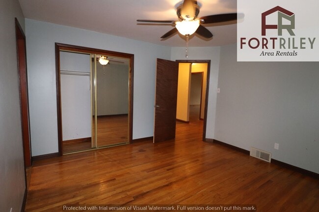 Building Photo - Spacious home for rent