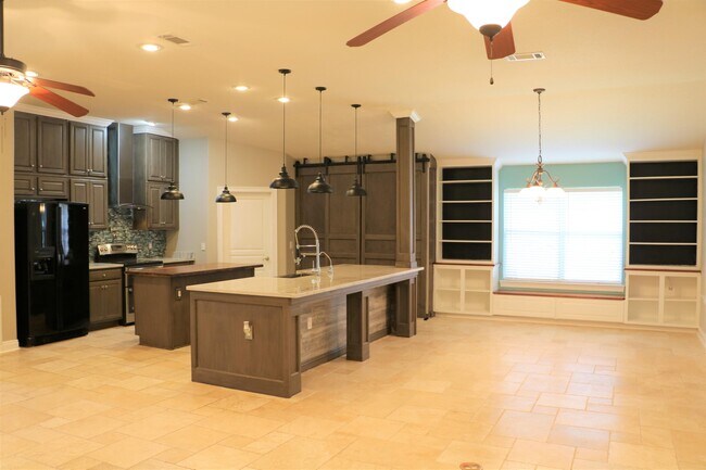 Building Photo - 6420 Old Harbor Ct