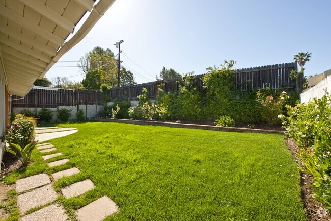 Building Photo - 22972 Avenue San Luis