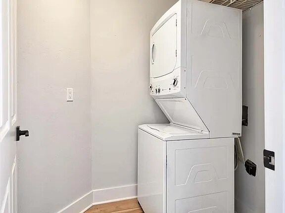 Building Photo - Huntington